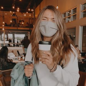 Meet your Posher, Leah